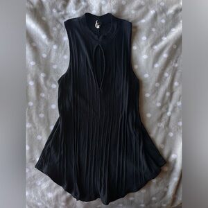 ~SOLD~Free People/We The Free~Black Key Hole Tank~Size XS